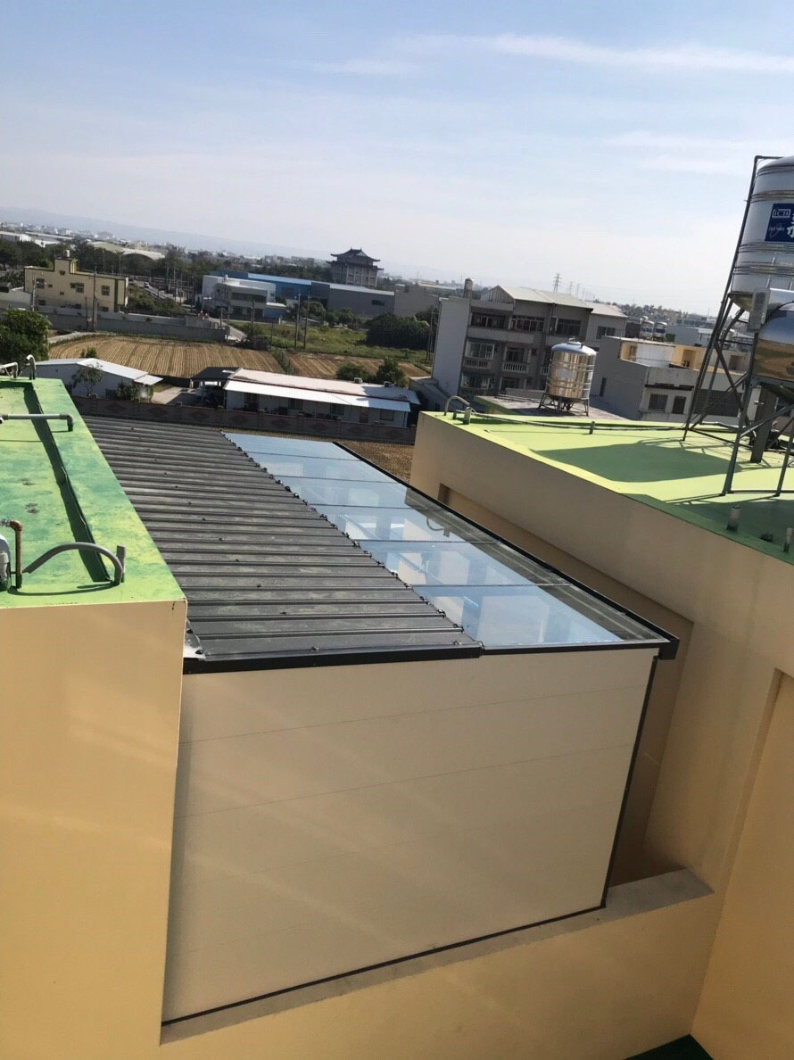 秀水採光罩與雙層鋼板